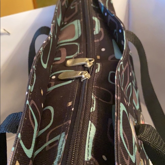 Gloria Vanderbilt Tote - Picture 3 of 7